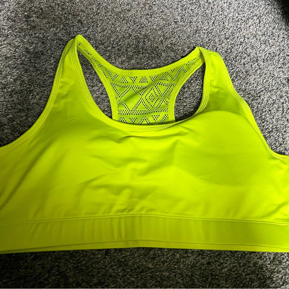 Bomber bra